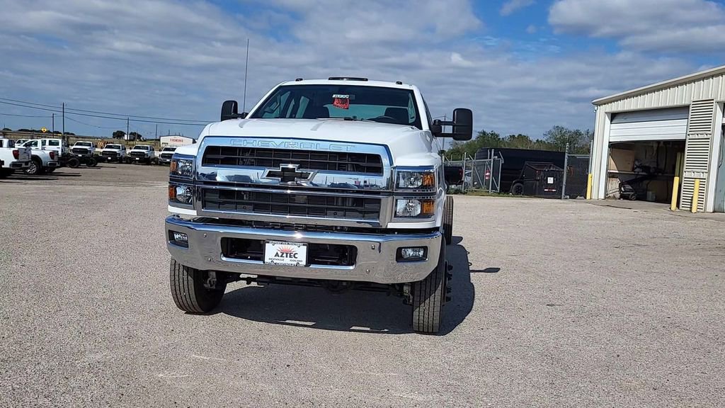 2024 Chevrolet Silverado 4500HD Work Truck photo 3