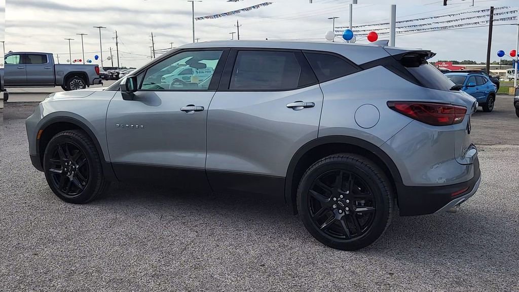 2025 Chevrolet Blazer 2LT photo 4