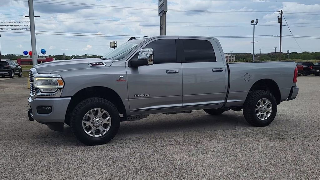 2024 Ram 2500 Laramie photo 3