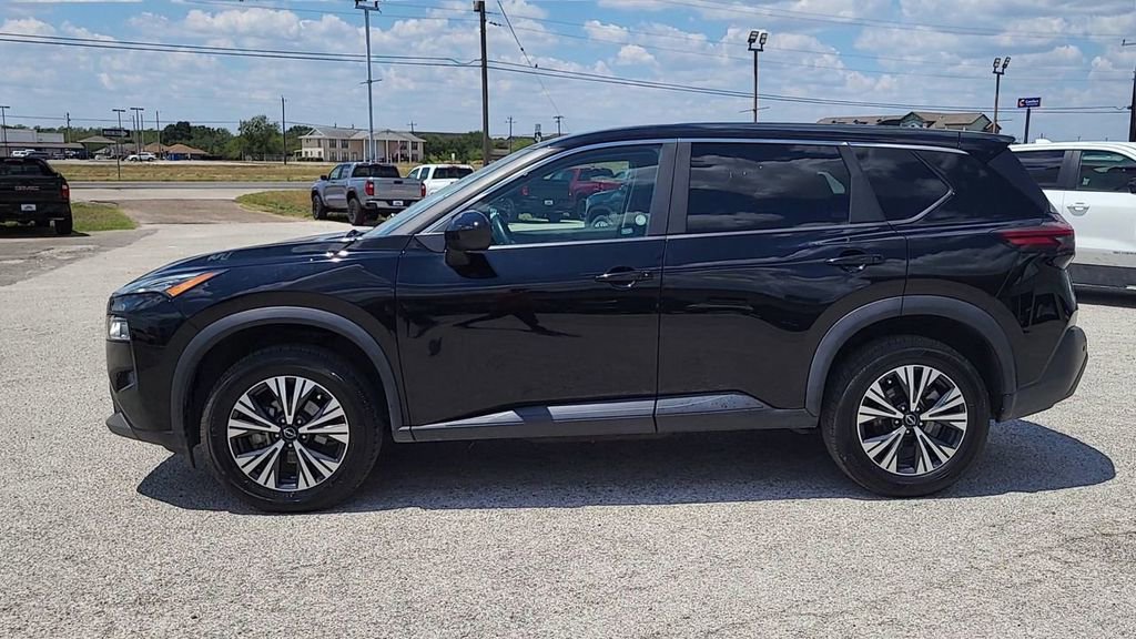 2023 Nissan Rogue SV photo 3