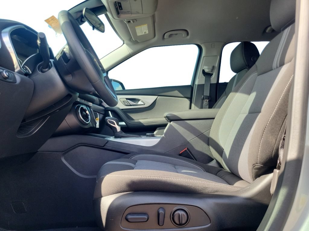 2025 Chevrolet Blazer 2LT - Photo 11