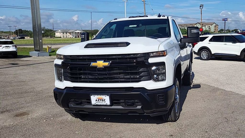 2026 Chevrolet Silverado 2500HD photo 2
