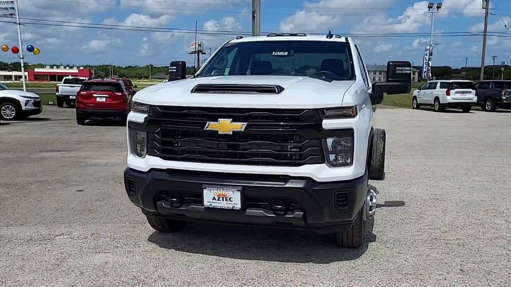 2024 Chevrolet Silverado 3500HD Work Truck photo 3