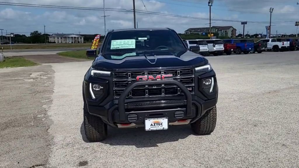 2025 Gmc Canyon AT4 photo 2