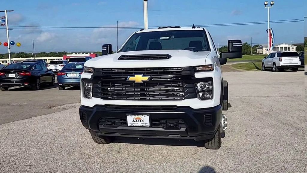 2024 Chevrolet Silverado 3500HD Work Truck photo 3