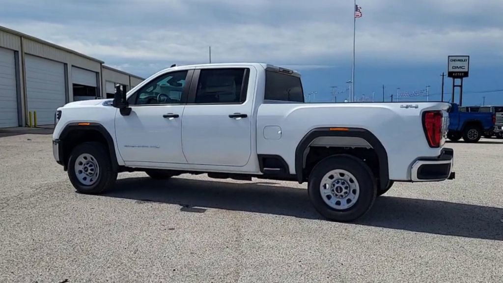 2024 Gmc Sierra 2500 HD Pro photo 4