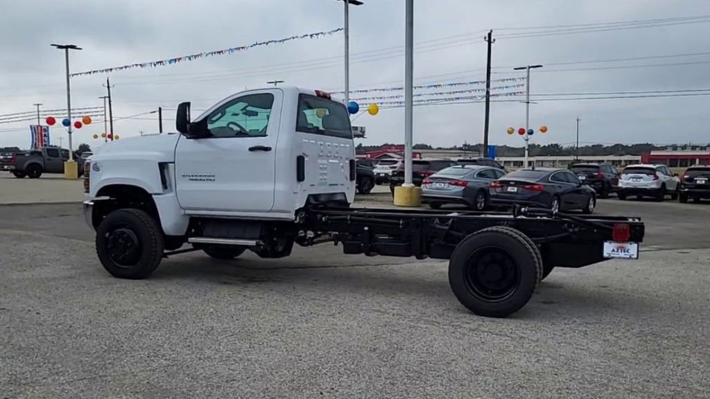 2024 Chevrolet Silverado 4500HD Work Truck photo 4