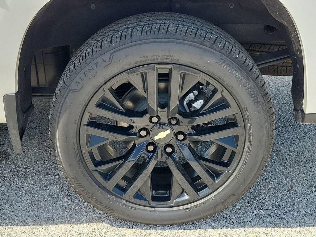 2025 Chevrolet Silverado 1500 LTZ - Photo 10