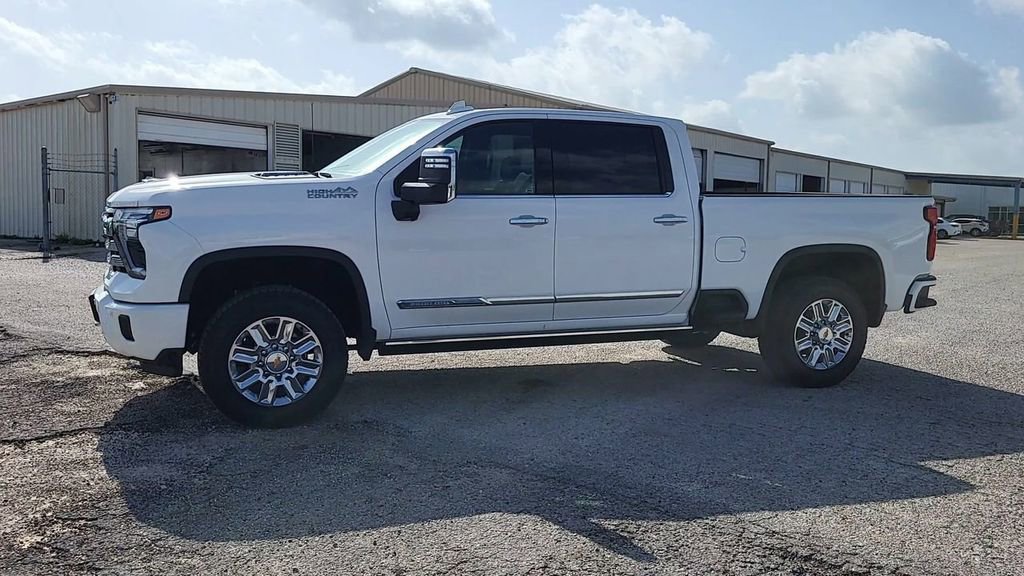 2024 Chevrolet Silverado 2500HD High Country photo 4