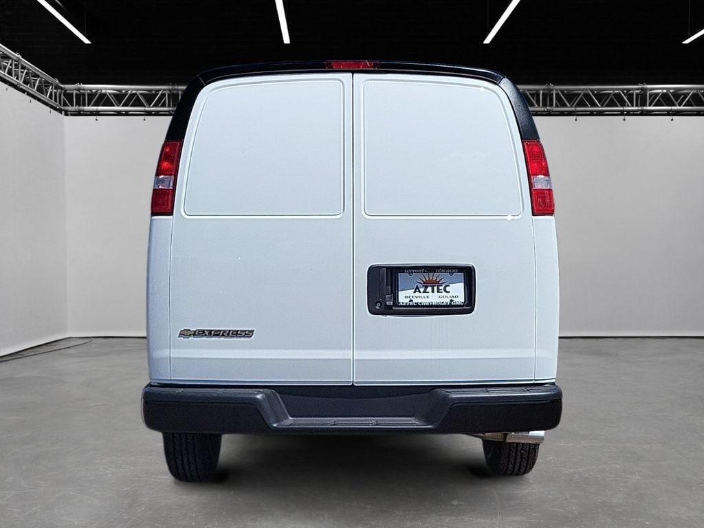 2026 Chevrolet Express Cargo Work Van - Photo 6