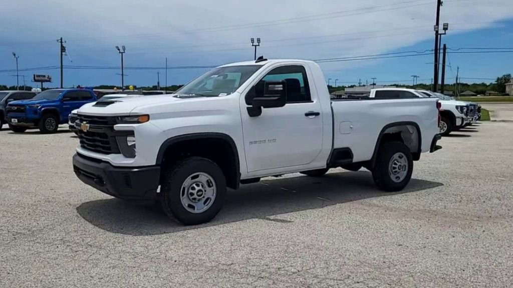 2025 Chevrolet Silverado 2500HD Work Truck photo 4
