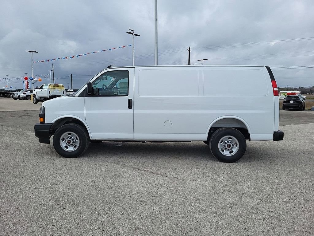 2025 GMC Savana Cargo