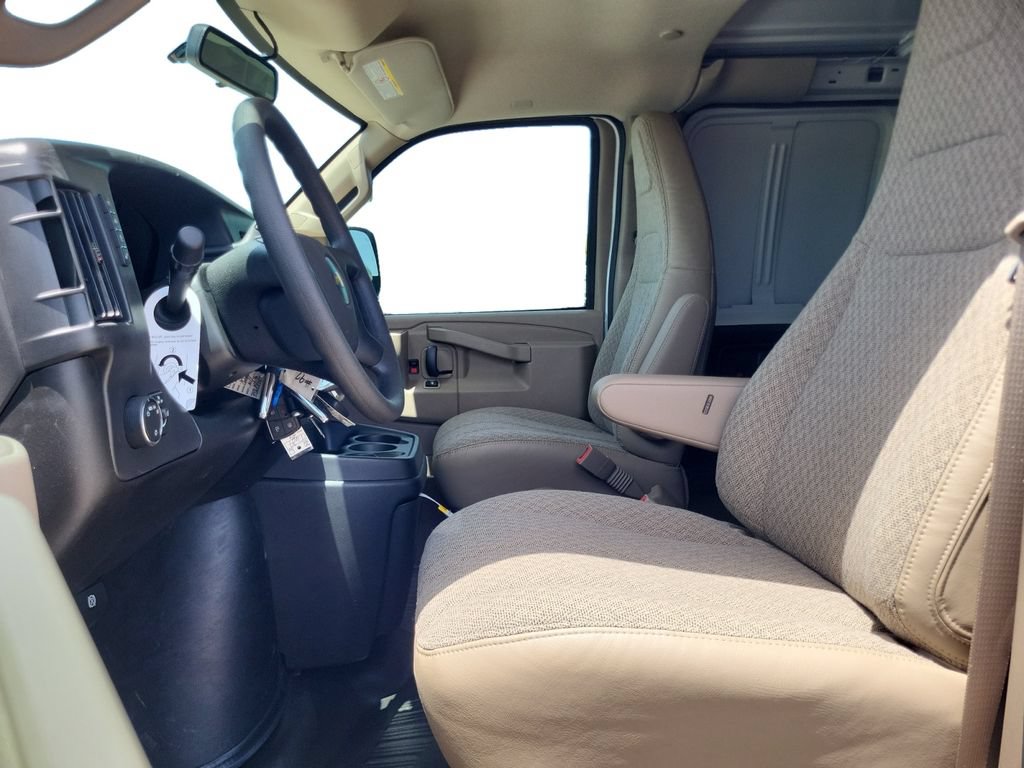 2026 Chevrolet Express Cargo Work Van - Photo 11