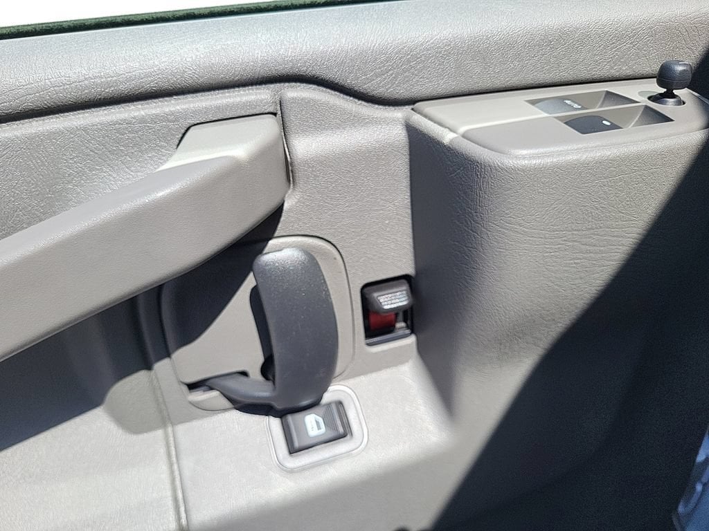 2026 Chevrolet Express Cargo Work Van - Photo 10