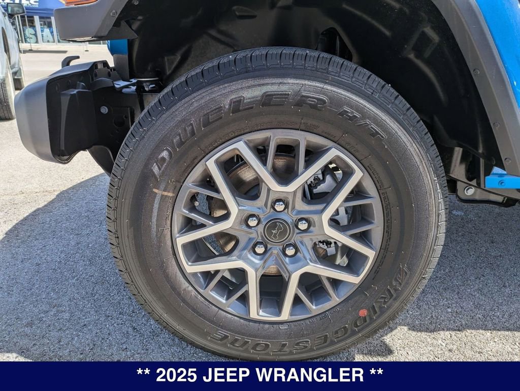 2025 Jeep Wrangler 4-Door Sahara - Photo 30