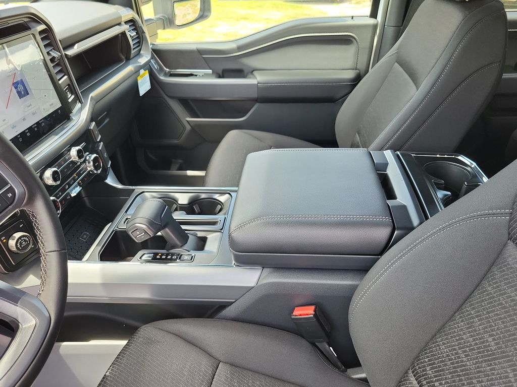 2025 Ford F-150 XLT - Photo 21