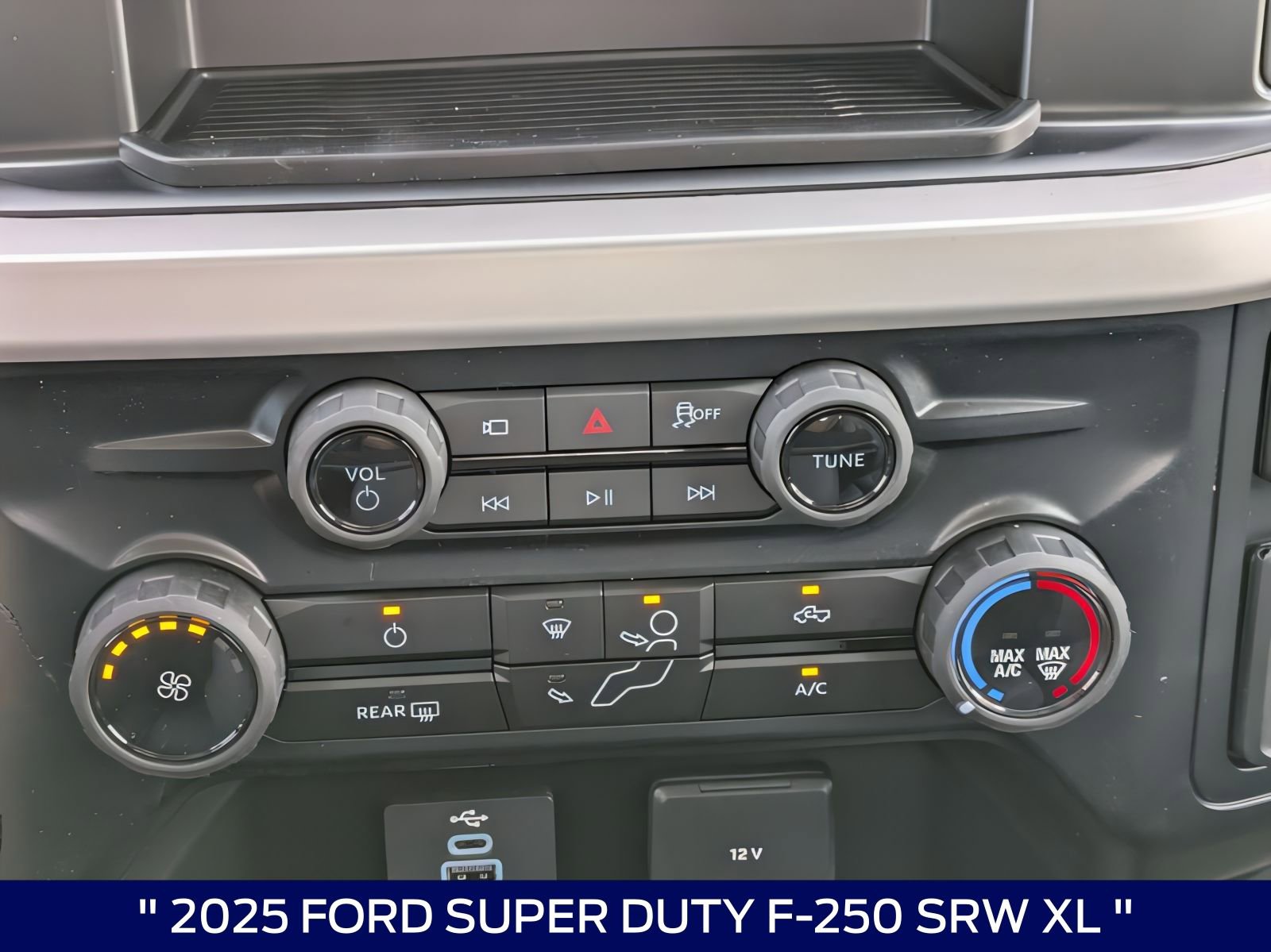 2025 Ford F-250 Super Duty XL - Photo 22