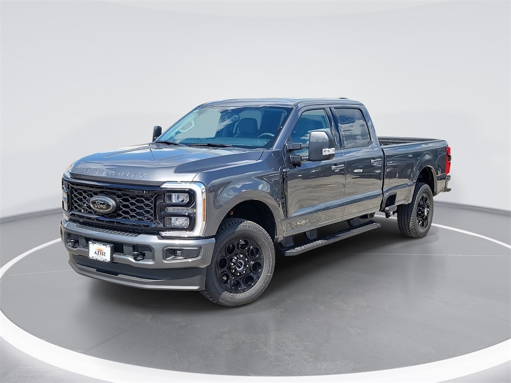 2026 Ford F-350 Super Duty XLT's photo