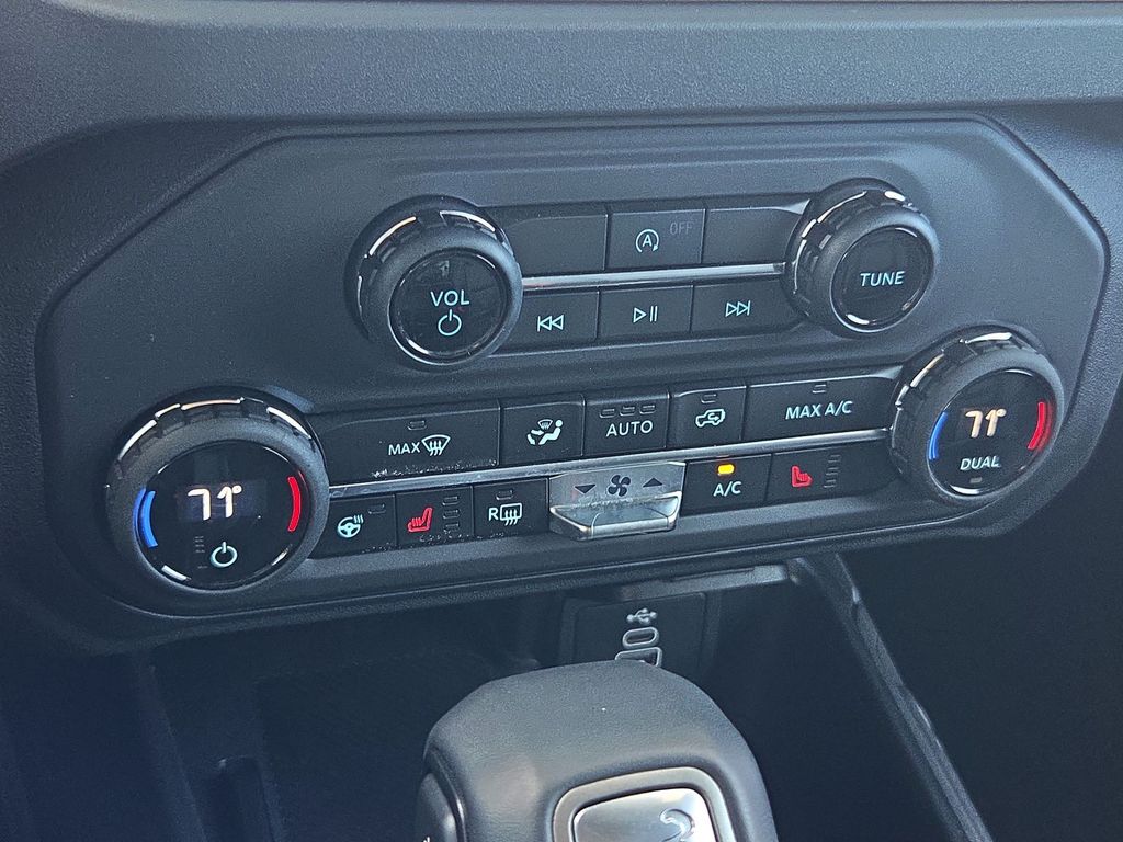 2026 Ford Bronco 4-Door Outer Banks - Photo 16