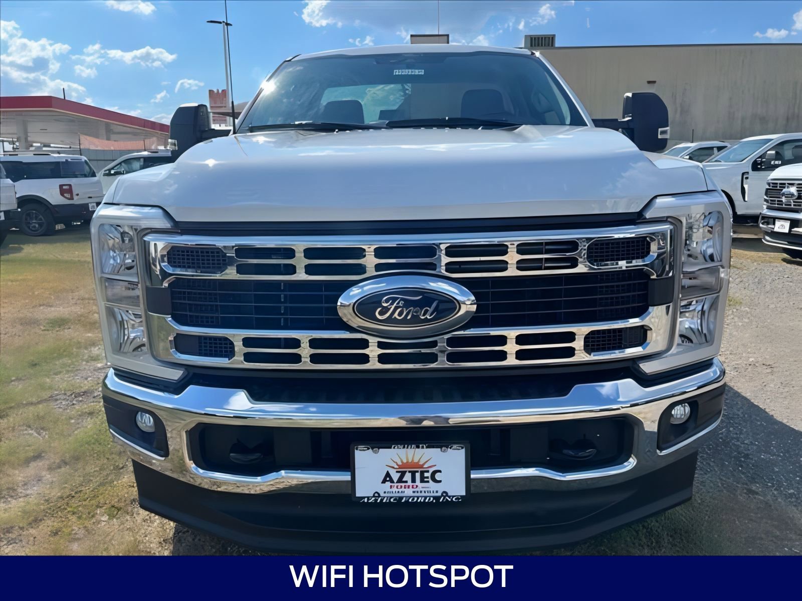 2024 Ford F-350 XLT photo 2