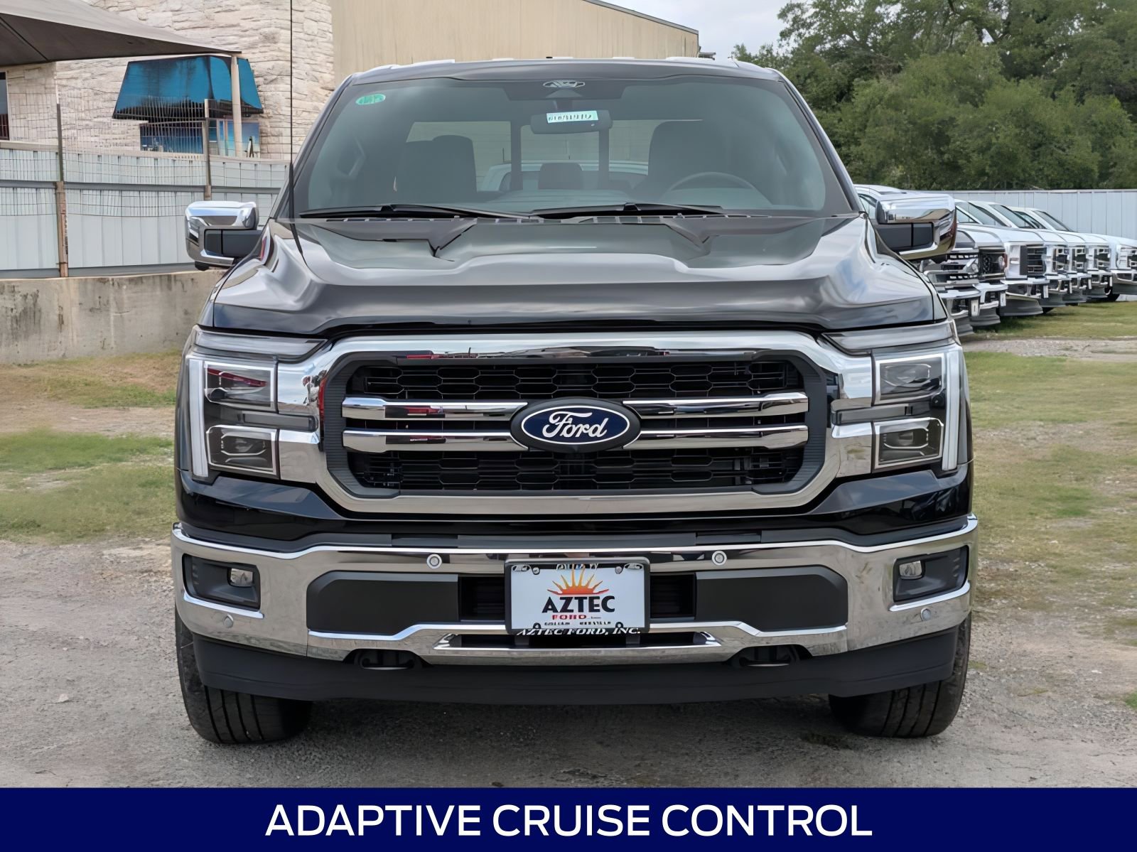2025 Ford F-150 Lariat photo 2