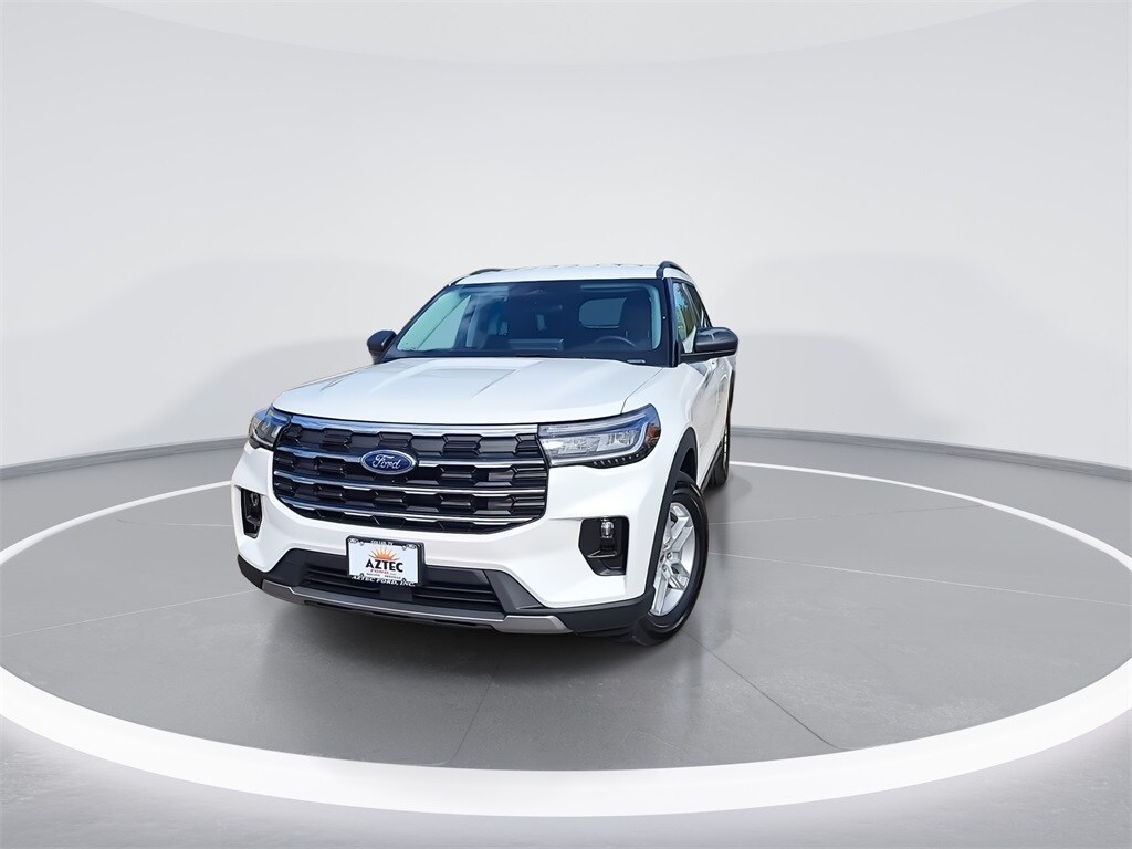 2026 Ford Explorer photo 3