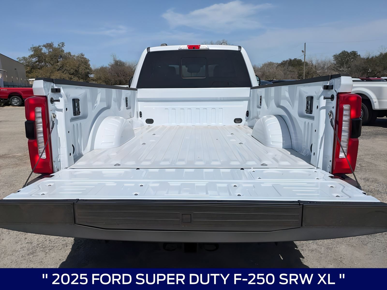 2025 Ford F-250 Super Duty XL - Photo 14