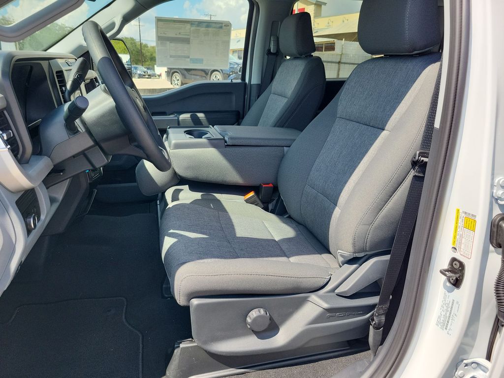 2026 Ford F-250 Super Duty XL - Photo 13