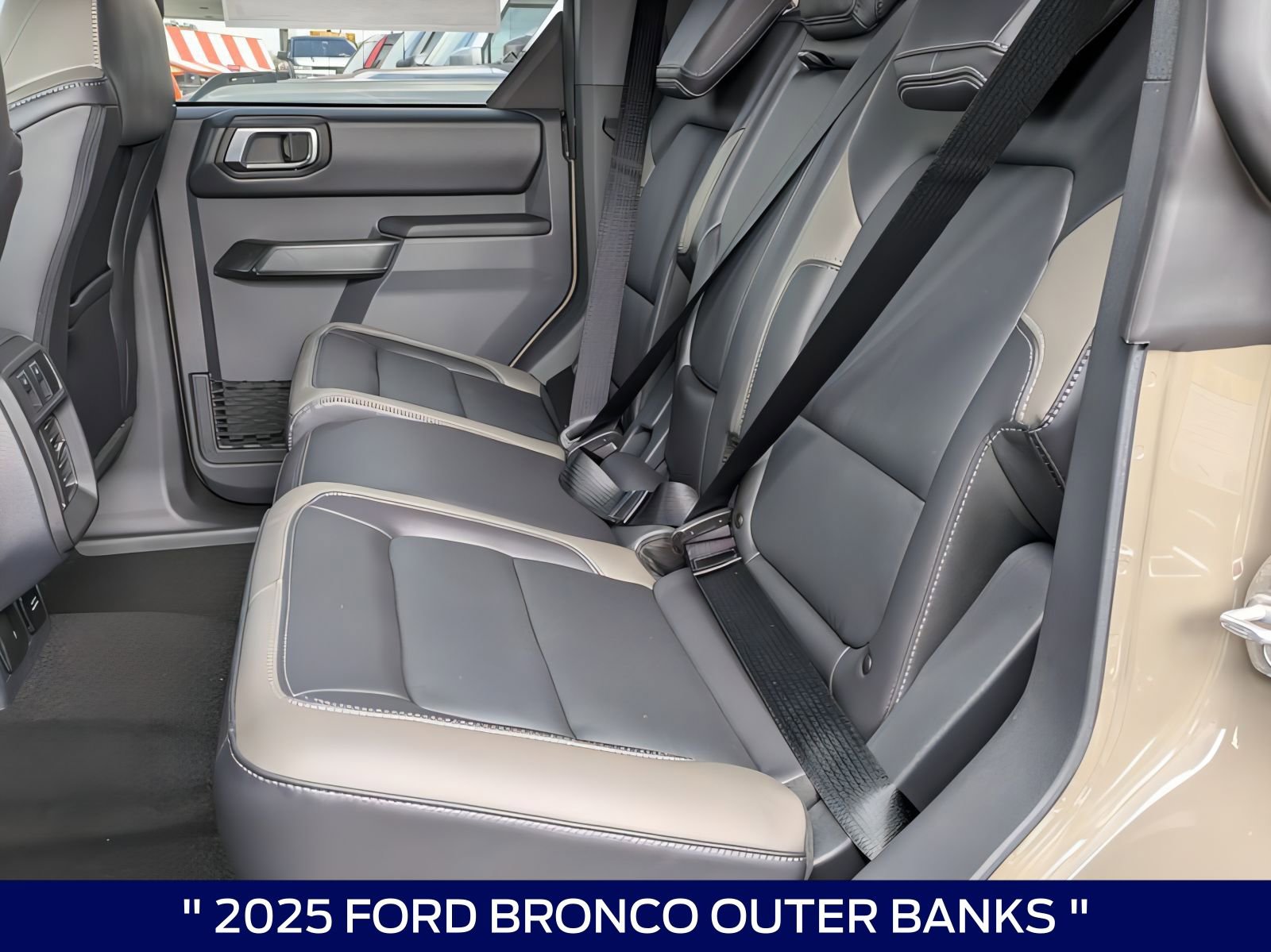2025 Ford Bronco 4-Door Outer Banks - Photo 13
