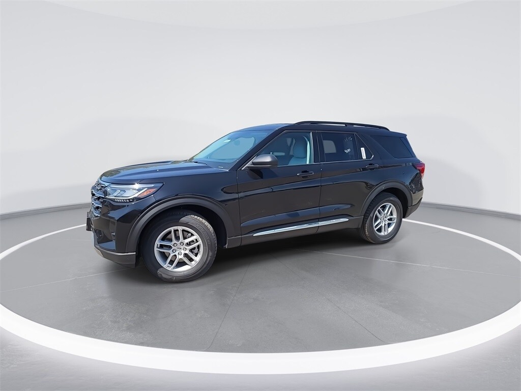 2025 Ford Explorer photo 4