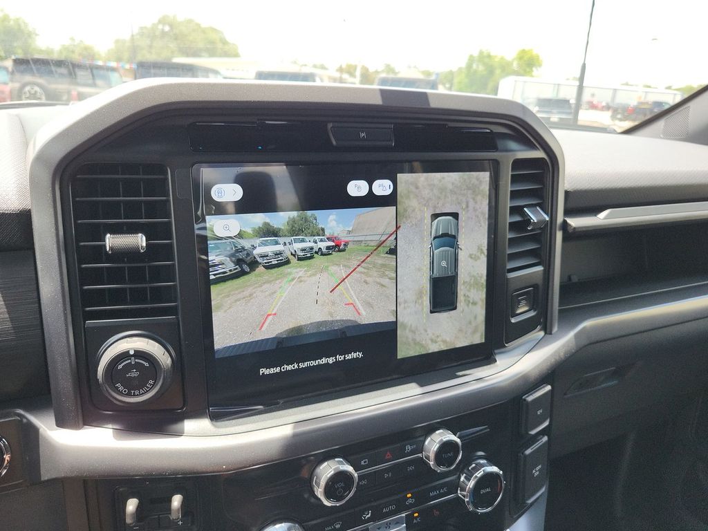 2025 Ford F-150 XLT - Photo 17