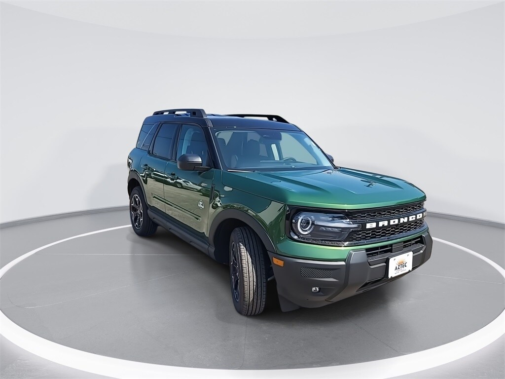 2025 Ford Bronco Sport Outer Banks photo 2