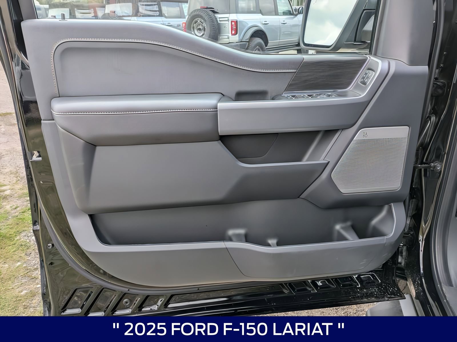 2025 Ford F-150 Lariat - Photo 10