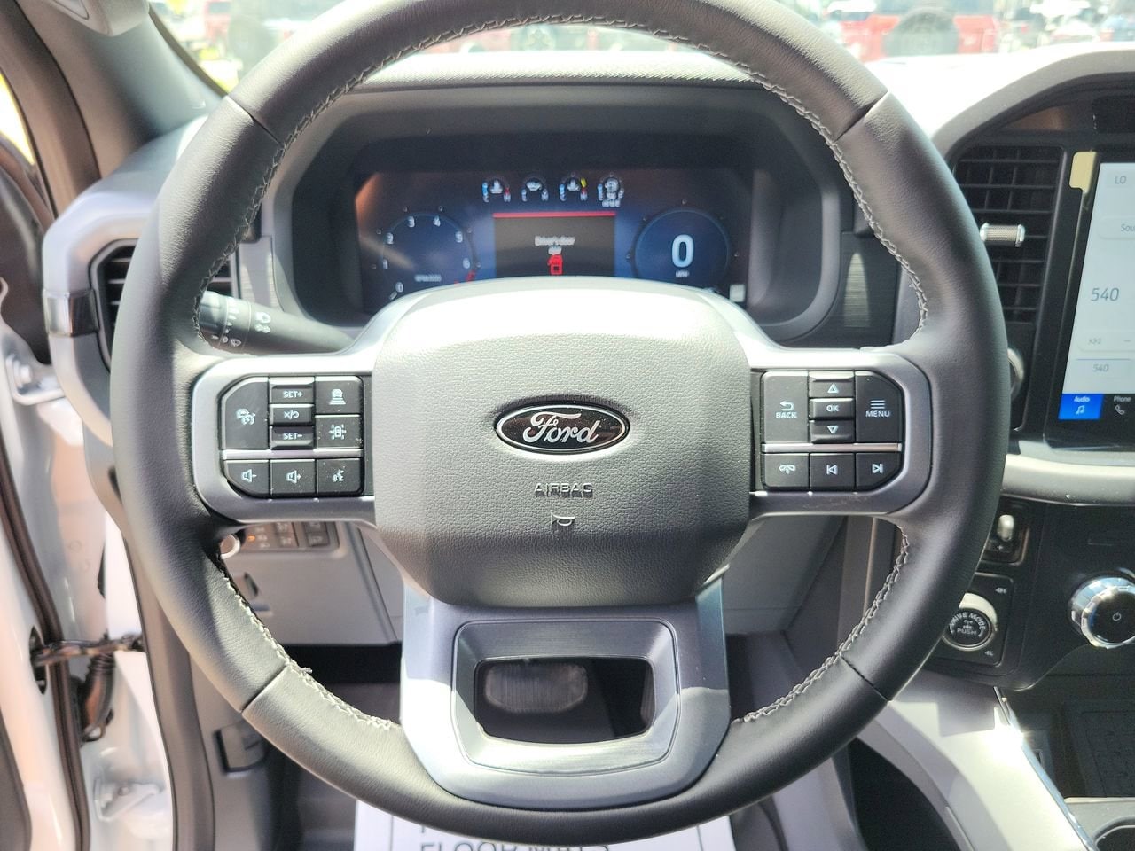 2025 Ford F-150 XLT - Photo 14