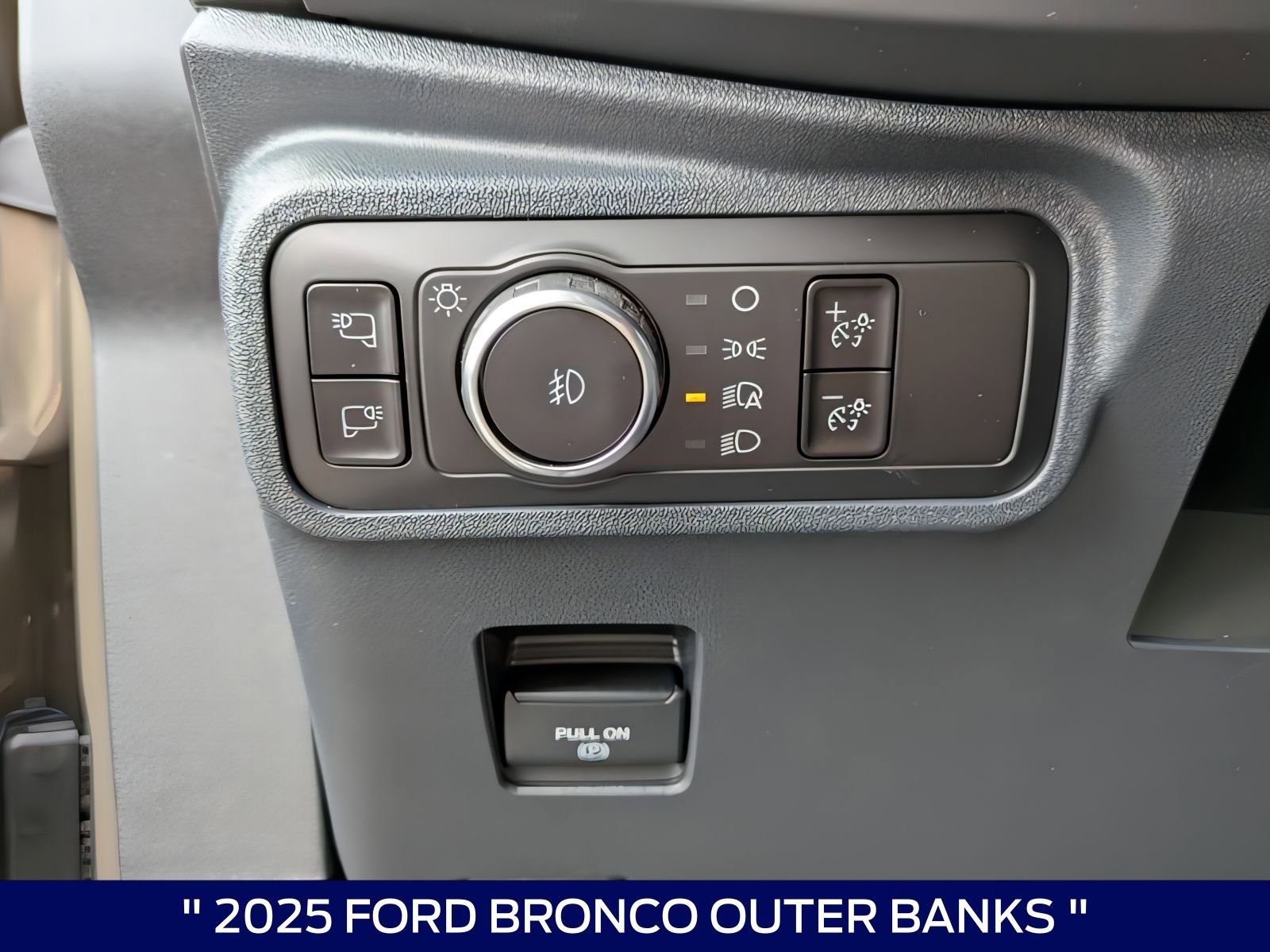 2025 Ford Bronco 4-Door Outer Banks - Photo 17