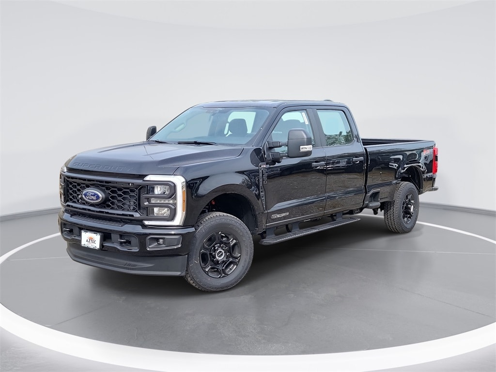 2026 Ford F-350 Super Duty XL's photo