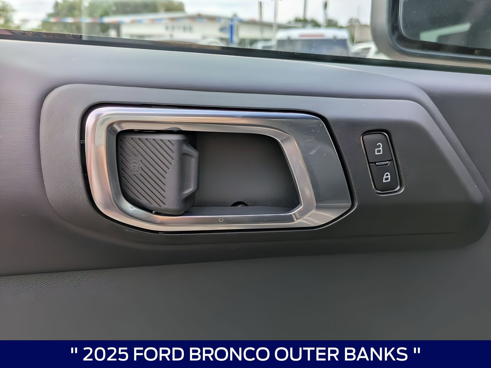 2025 Ford Bronco 4-Door Outer Banks - Photo 15