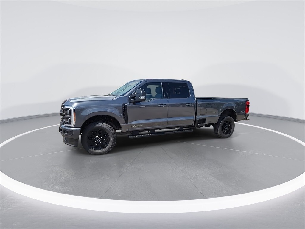 2026 Ford F-350 XLT photo 4