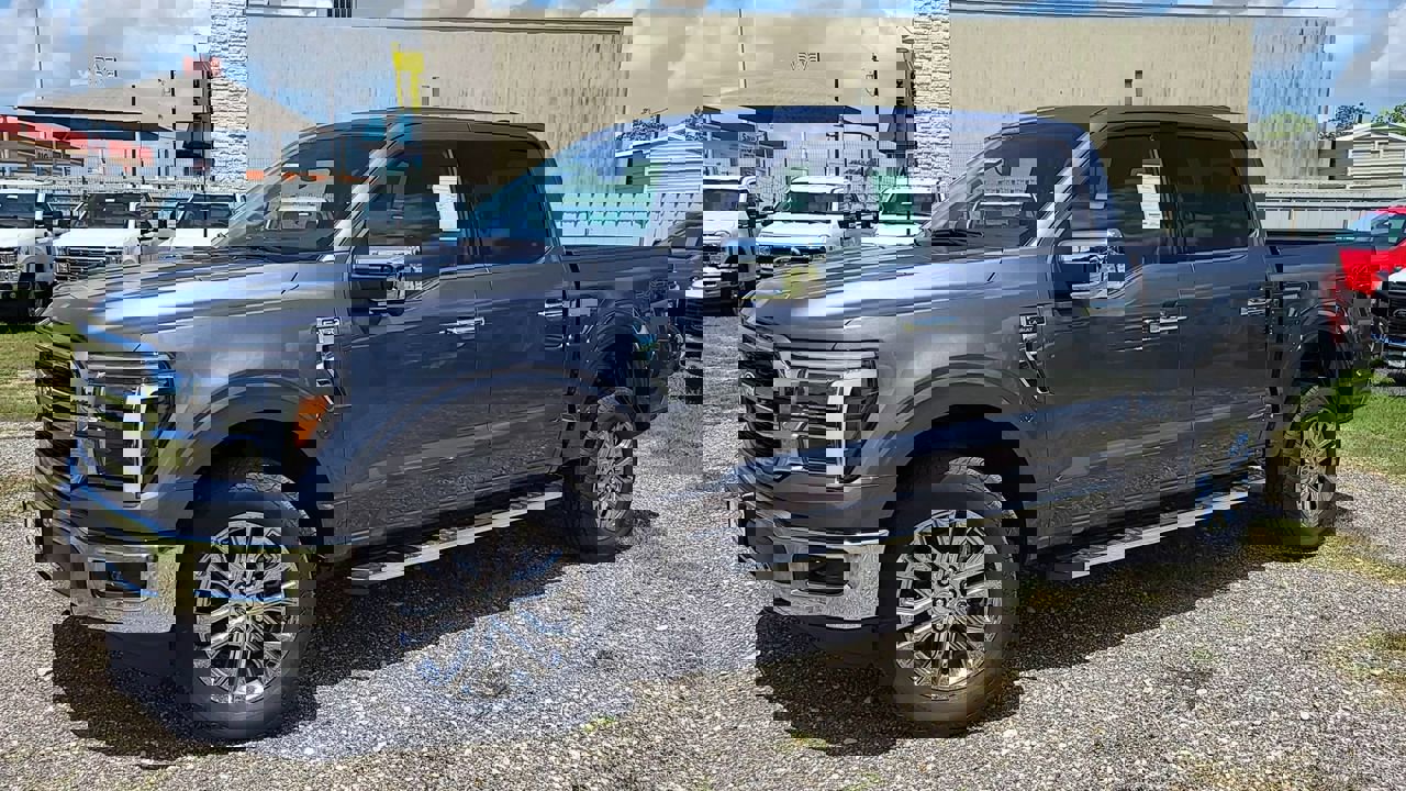 2025 Ford F-150 Lariat photo 4