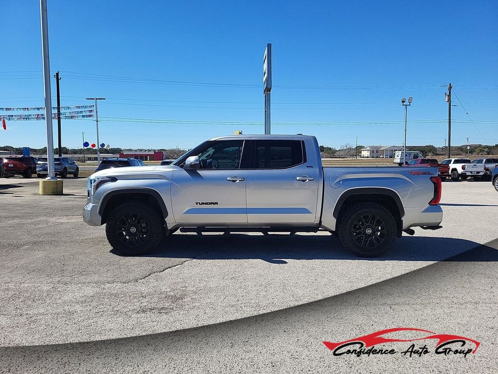 2022 Toyota Tundra SR5 3.4L CrewMax 5.5' Bed's photo