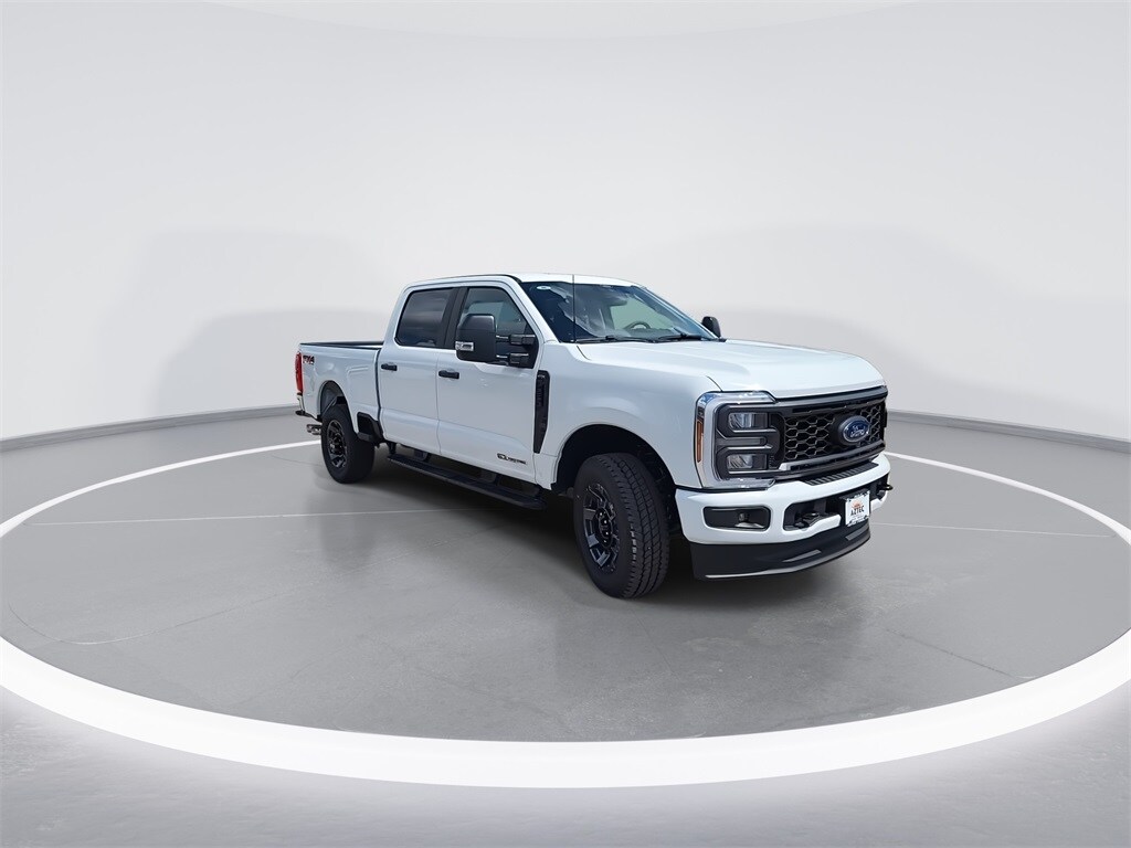 2026 Ford F-250 XL photo 2