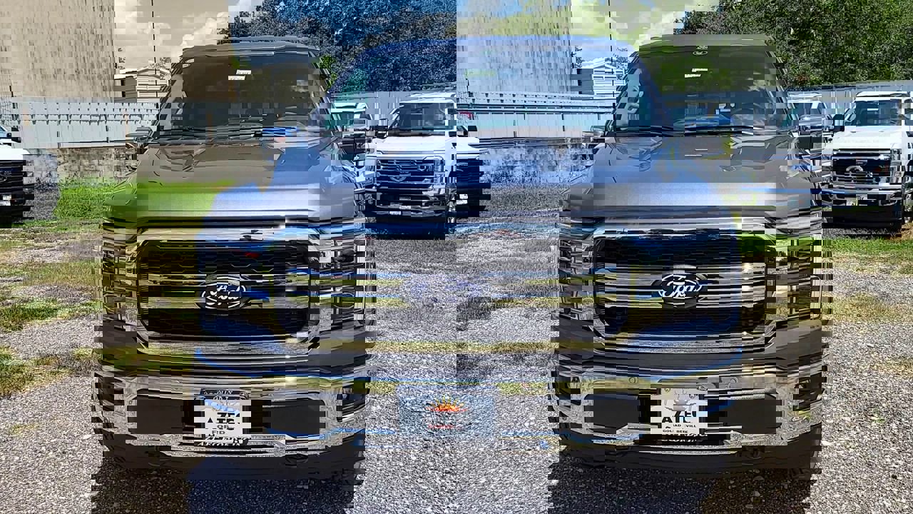 2025 Ford F-150 Lariat photo 3