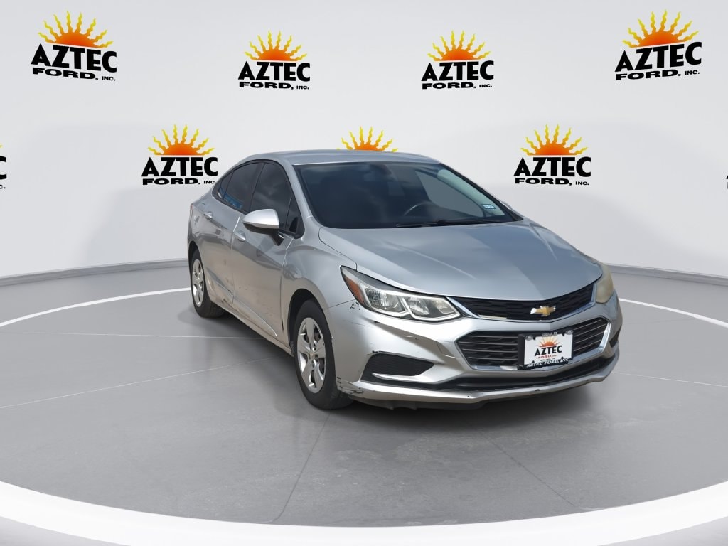 Used 2018 Chevrolet Cruze LS with VIN 1G1BC5SM5J7126174 for sale in Goliad, TX