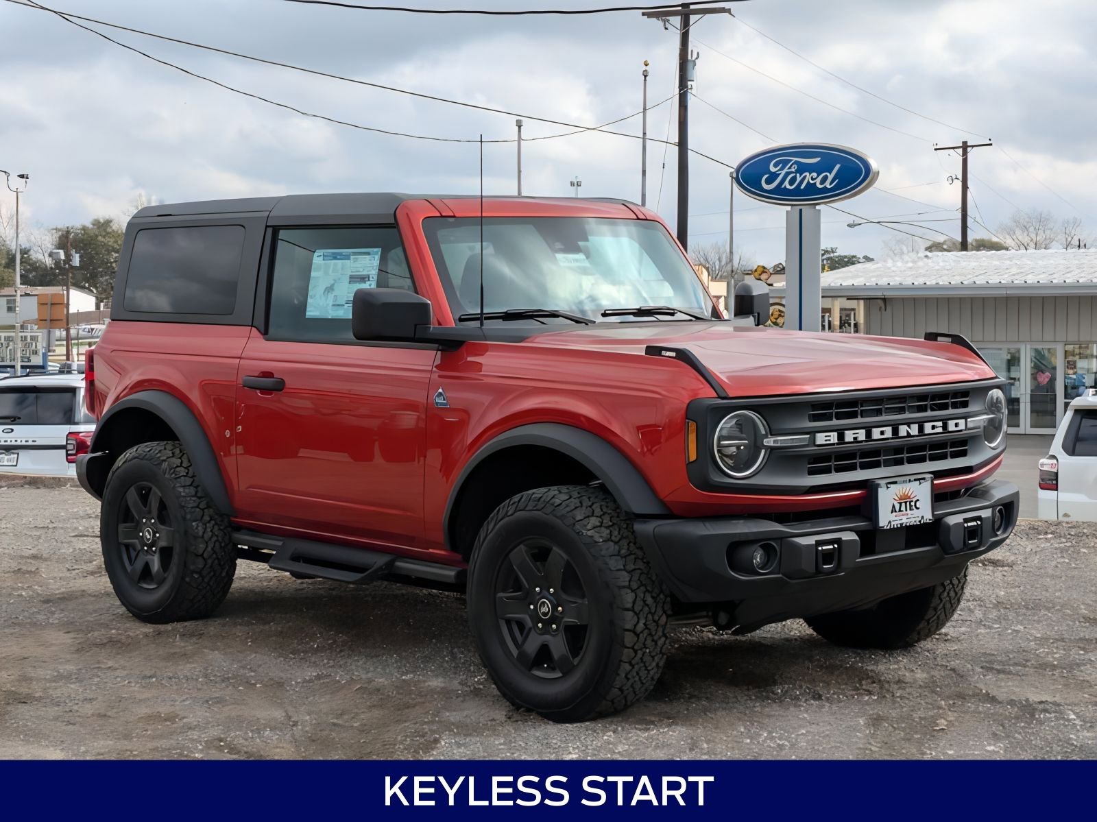 2024 Ford Bronco Black Diamond photo 3