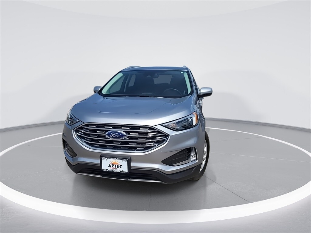 2022 Ford Edge SEL photo 3