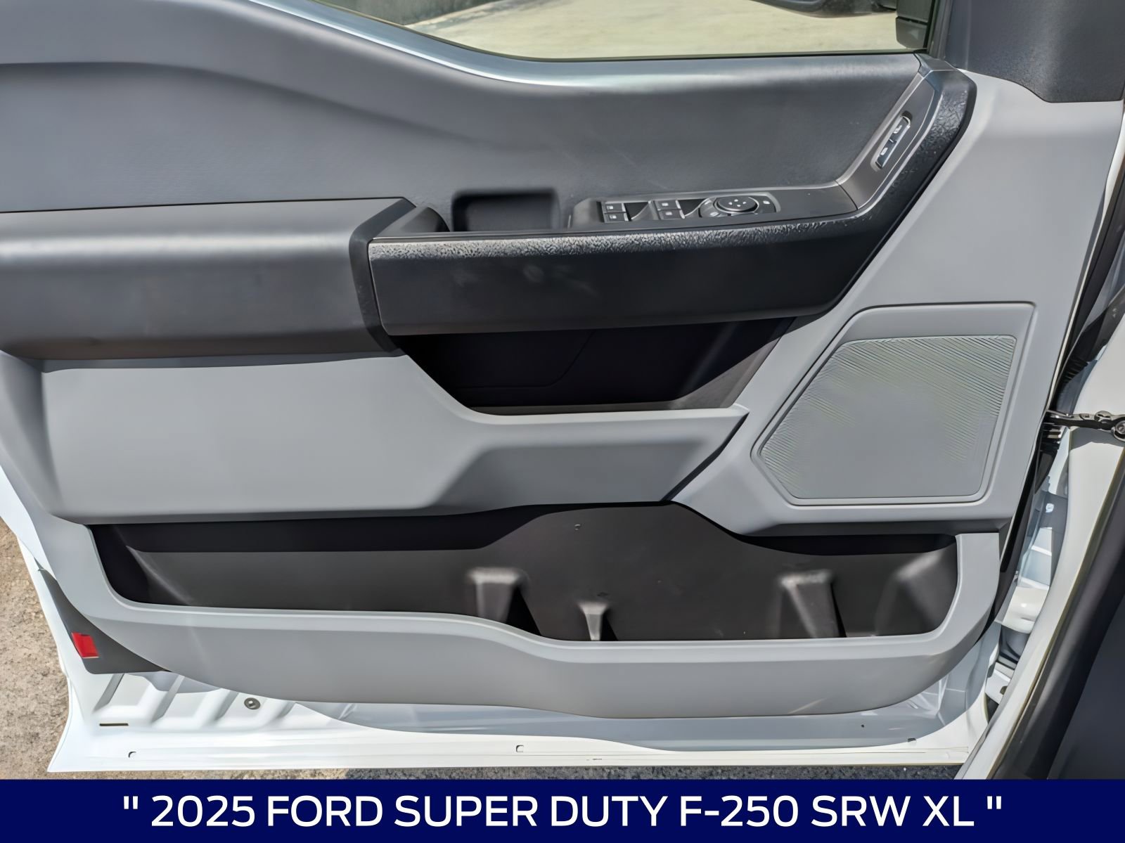 2025 Ford F-250 Super Duty XL - Photo 10