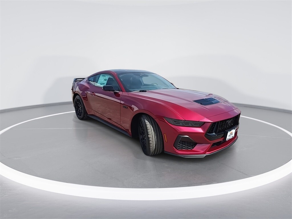 2025 Ford Mustang GT Premium photo 2