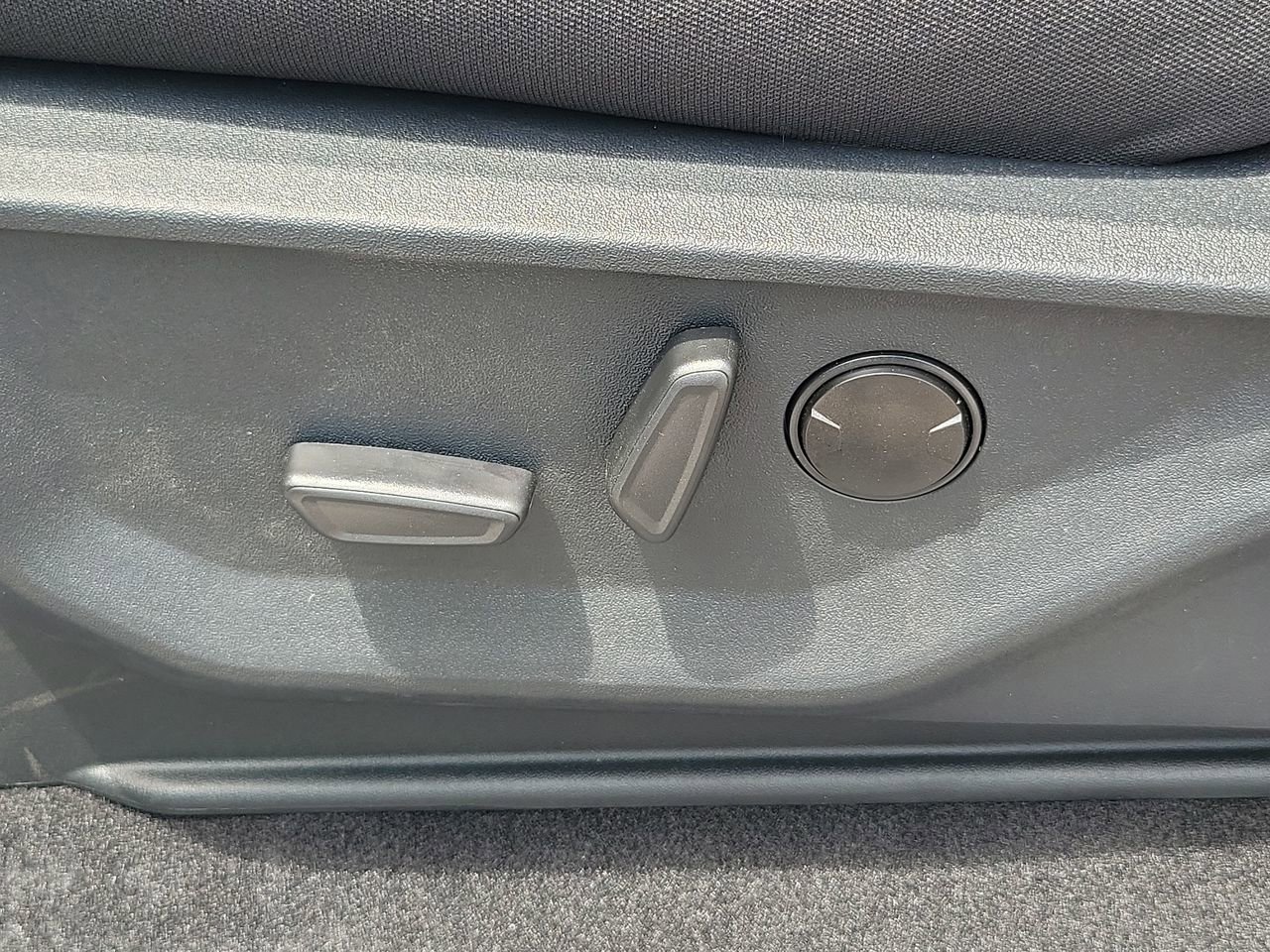 2025 Ford F-150 XLT - Photo 12