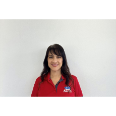 Staff member Julie Duarte from ID_bb000b143a83