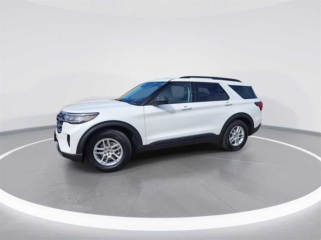 2026 Ford Explorer photo 4